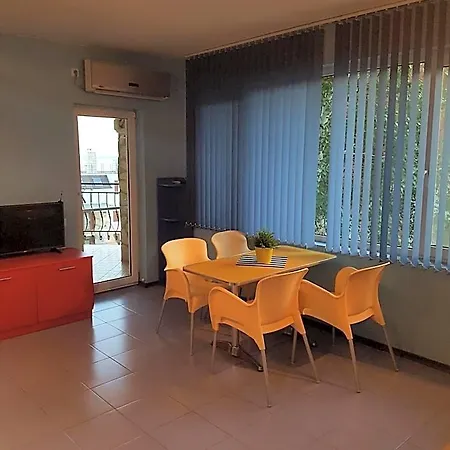 圣塔季扬娜酒店 圣弗拉斯